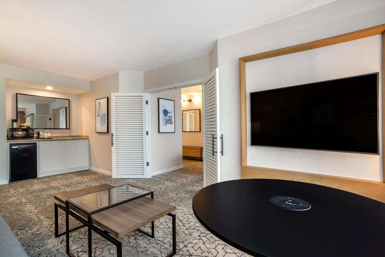 Sheraton Suites Wilmington Downtown Esterno foto