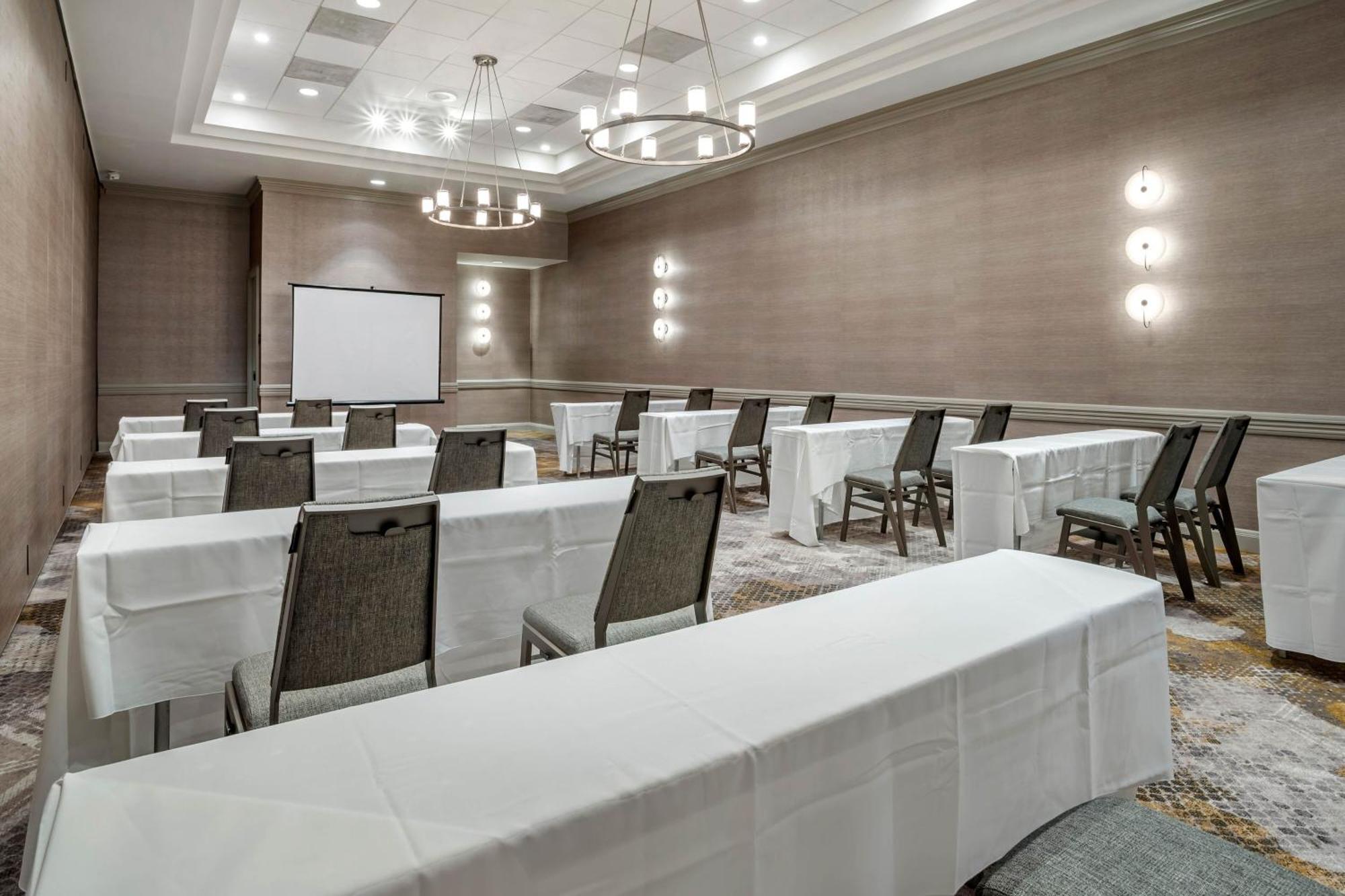Sheraton Suites Wilmington Downtown Esterno foto